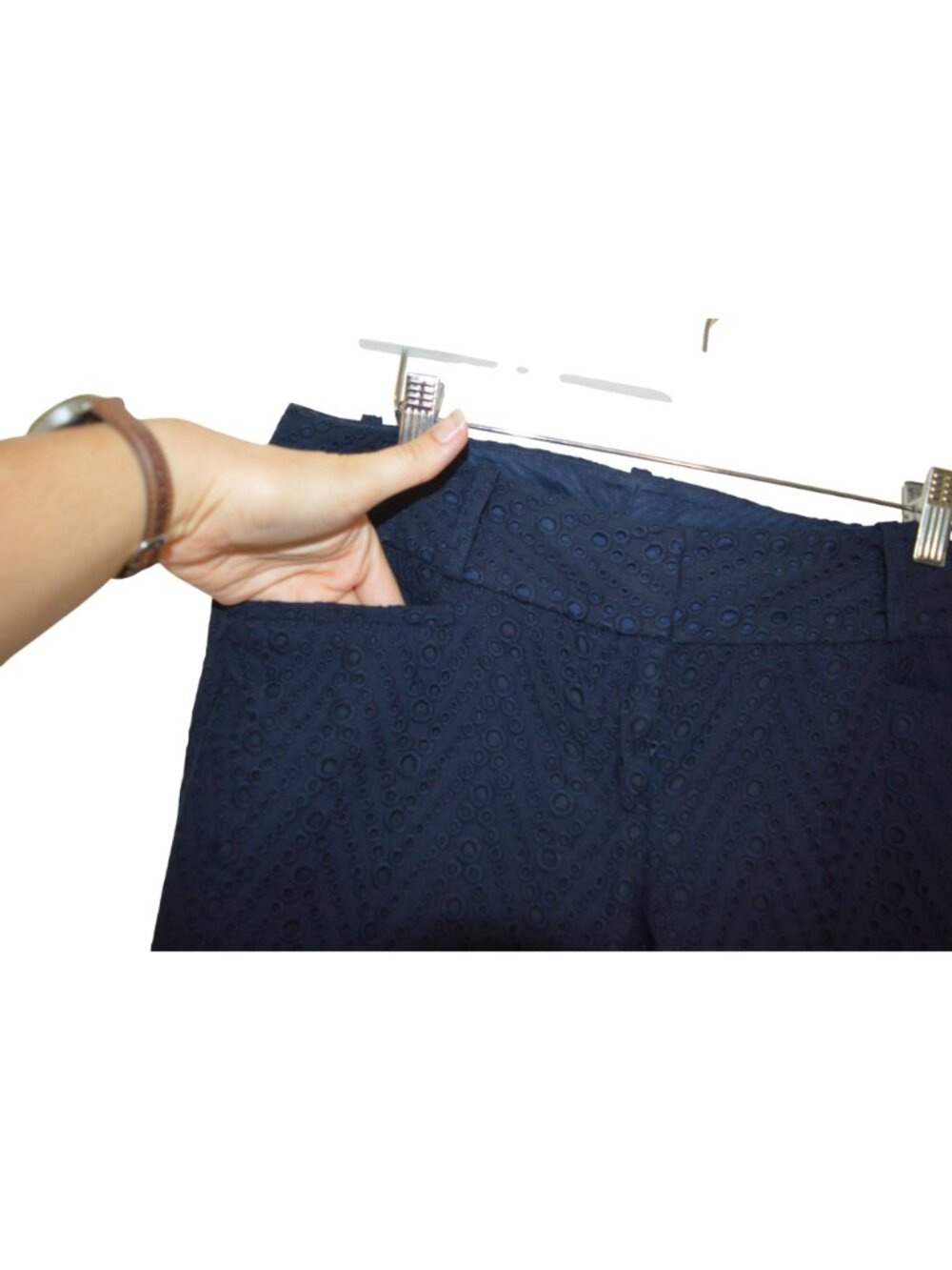 The Limited Navy Blue Eyelet Cropped Pants Trousers Women's Size 6 Preppy Casual - Picture 7 of 7